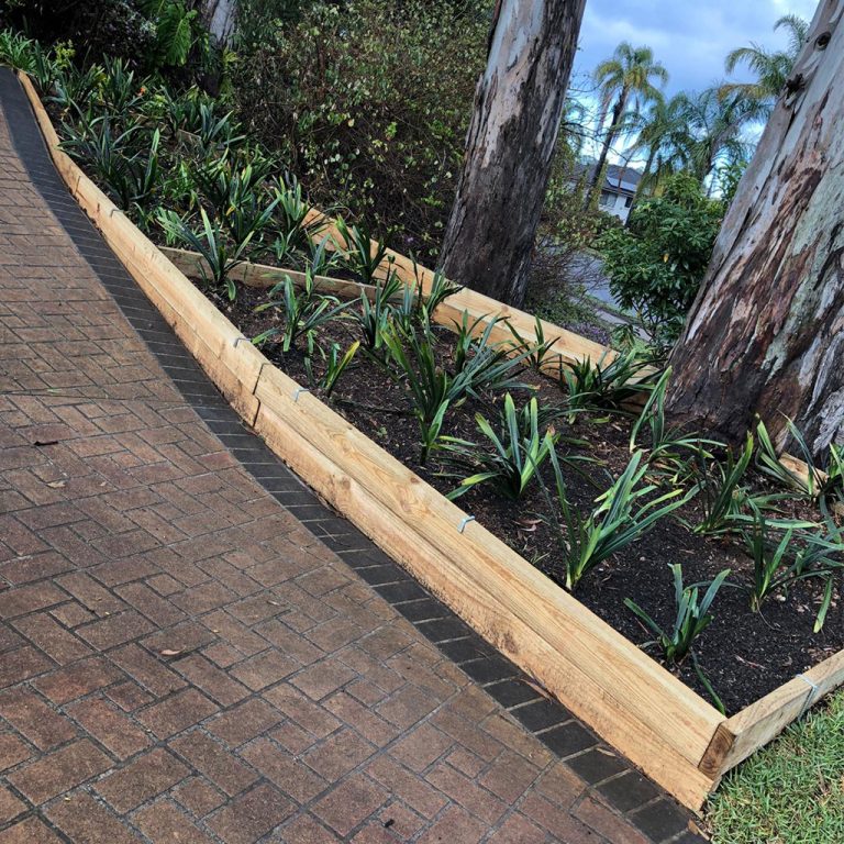 Gardening 0017 768x768