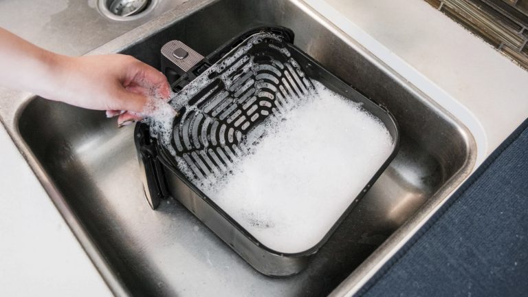 commercial gas deep fryers 768x432